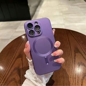 Purple Magnetic iPhone Case Wireless Charging Supported Magsafe